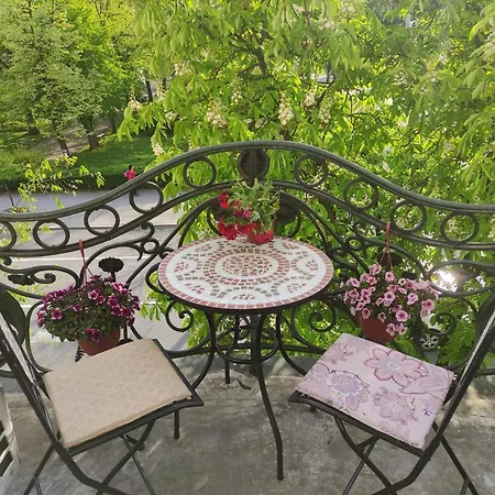 Apartment Secret By The Danube Belgrade
